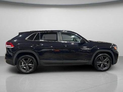 Used 2020 Volkswagen Atlas Cross Sport SEL image 2
