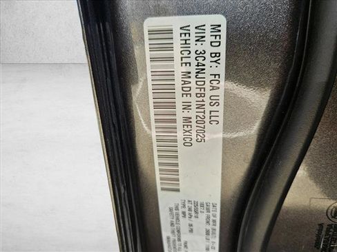 Used 2022 Jeep Compass Latitude image 25