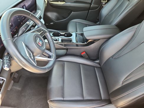 Used 2024 Buick Envision Preferred AWD/4WD image 9