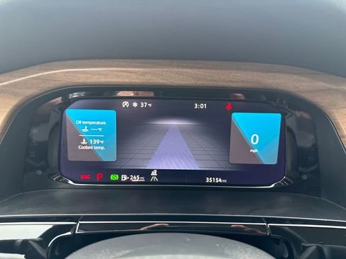 Used 2024 Volkswagen Atlas SE w/ Panoramic Sunroof Package image 22