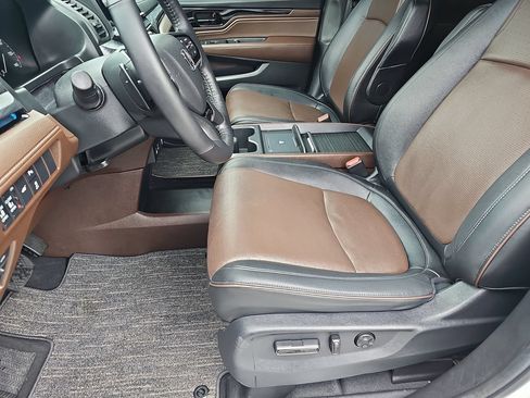 Used 2025 Honda Odyssey Elite image 20
