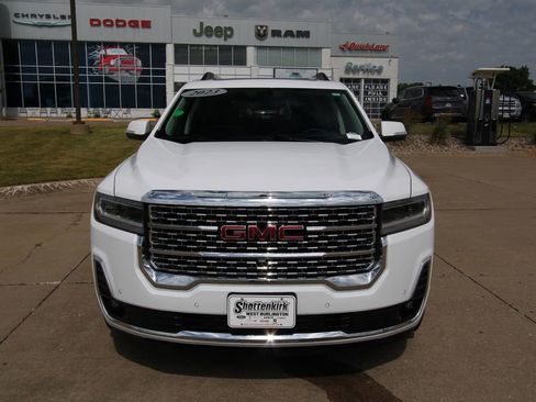 Used 2023 GMC Acadia Denali w/ Denali Ultimate Package AWD/4WD image 2
