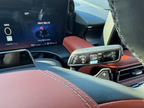 Certified 2025 Lincoln Aviator Reserve w/ Equipment Group 201A image 21