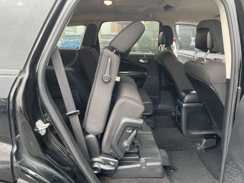 Used 2015 Dodge Journey SXT w/ Flexible Seating Group image 36