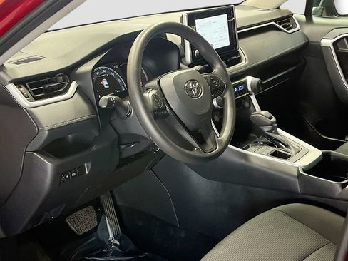 Used 2024 Toyota RAV4 LE AWD/4WD image 9