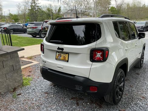 Used 2019 Jeep Renegade Altitude w/ Quick Order Package 2XM AWD/4WD image 4