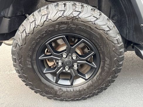 Used 2024 Jeep Wrangler Sport AWD/4WD image 11