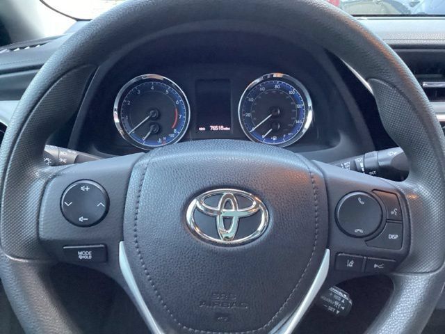 Used 2018 Toyota Corolla LE FWD image 23