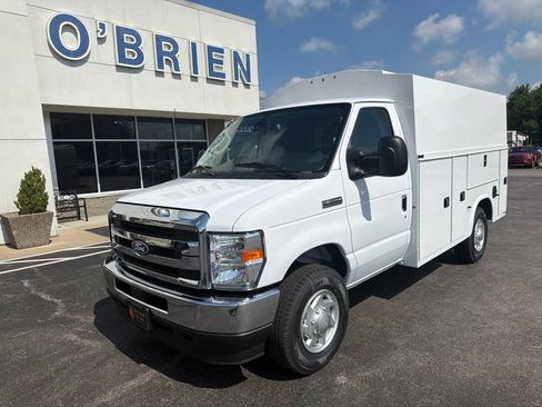 New 2027 Ford E-350 and Econoline 350 Super Duty w/ Power Equipment Group RWD image 1