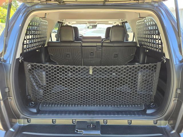 Used 2022 Toyota 4Runner TRD Off-Road Premium w/ Moonroof Package AWD/4WD image 18