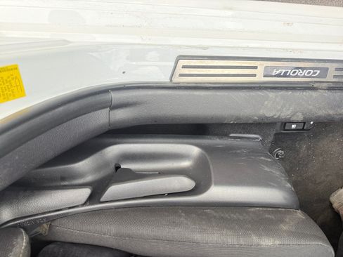 Certified 2025 Toyota Corolla LE FWD image 14