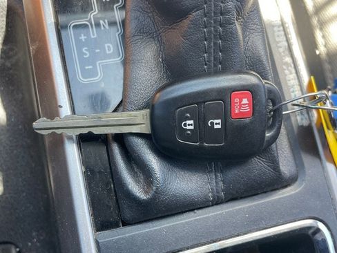 Used 2017 Toyota Tacoma SR5 w/ Tow Package image 13