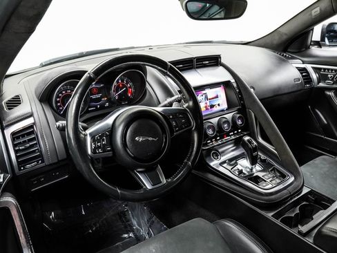 Used 2018 Jaguar F-TYPE R-Dynamic RWD image 5