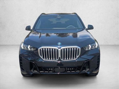 Used 2026 BMW X5 xDrive50e w/ M Sport Package image 5