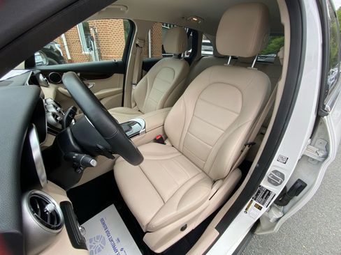 Used 2020 Mercedes-Benz GLC 300 image 30