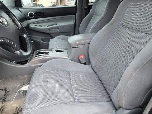Used 2009 Toyota Tacoma PreRunner RWD image 16