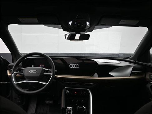 New 2025 Audi Q5 Premium image 10