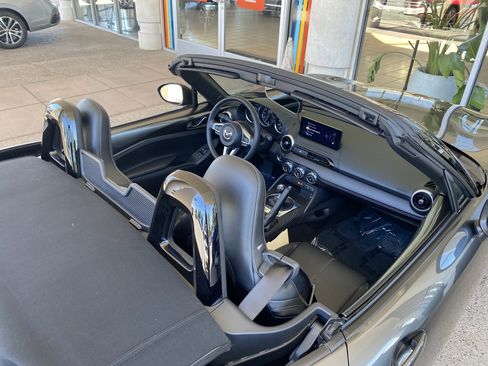 Certified 2025 MAZDA MX-5 Miata Grand Touring RWD image 34