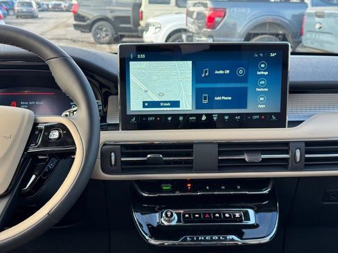 New 2026 Lincoln Corsair Premiere image 14