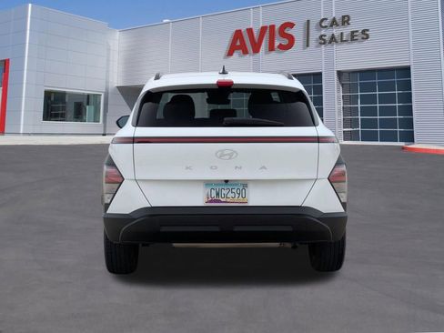 Used 2025 Hyundai Kona SEL FWD image 7