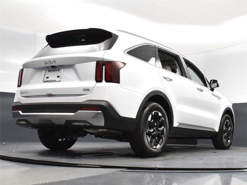 New 2026 Kia Sorento S w/ S Panoramic Sunroof Package image 14