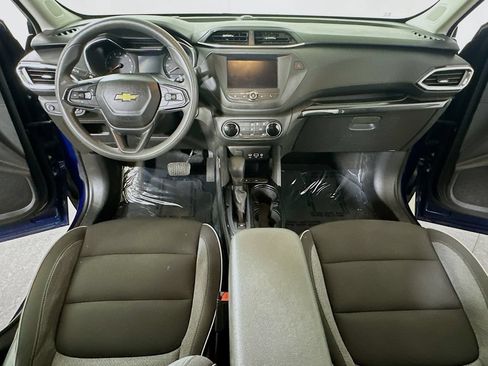 Used 2023 Chevrolet TrailBlazer LT FWD image 16