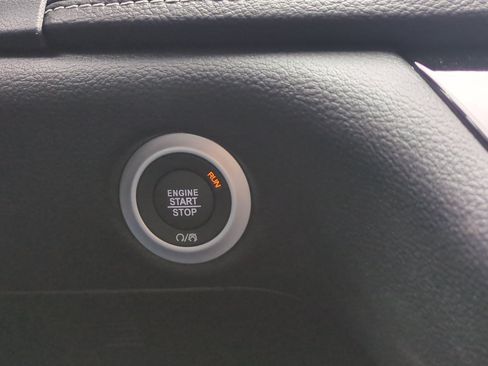 New 2026 Chrysler Pacifica Select FWD image 29