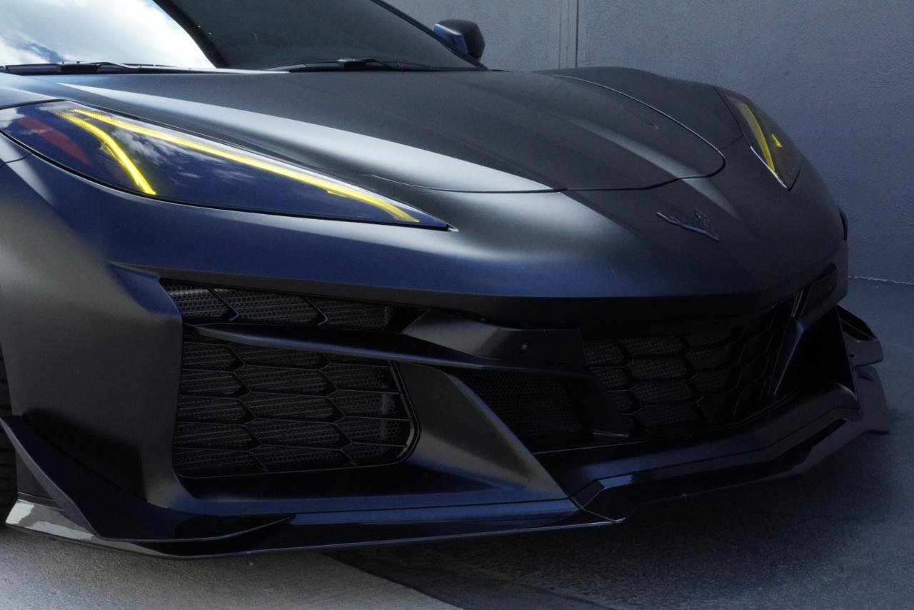 Used 2025 Chevrolet Corvette Z06 w/ Z07 Performance Package RWD image 65