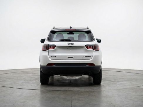 Used 2025 Jeep Compass Trailhawk w/ Trailer Tow Group AWD/4WD image 7