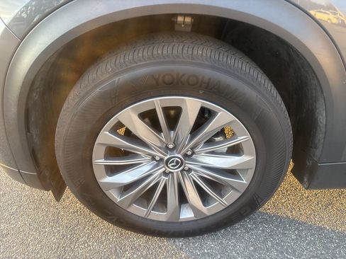 Used 2024 MAZDA CX-90 3.3 Turbo w/ Preferred Plus image 11