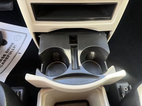 Used 2013 Dodge Grand Caravan SXT FWD image 31