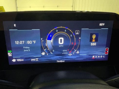Used 2025 Chevrolet Traverse LT w/ Driver Confidence Package AWD/4WD image 32