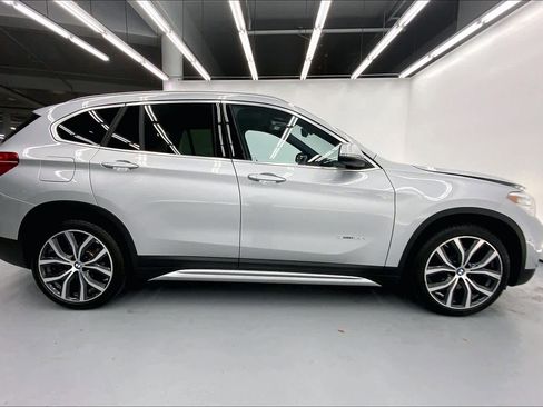 Used 2017 BMW X1 sDrive28i FWD image 5