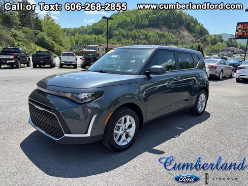 Used 2025 Kia Soul LX w/ LX Technology Package FWD image 1