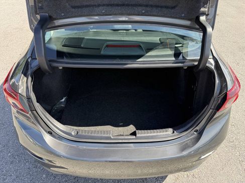 Used 2018 MAZDA MAZDA3 Touring FWD image 25