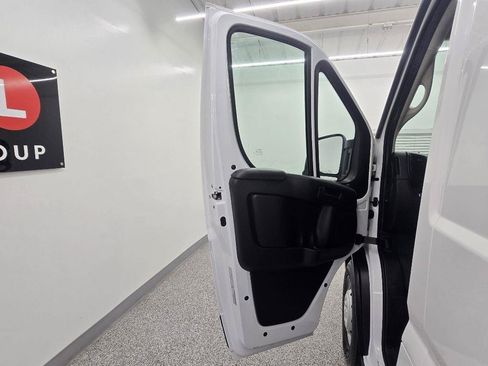 Used 2023 RAM ProMaster 2500 FWD image 25