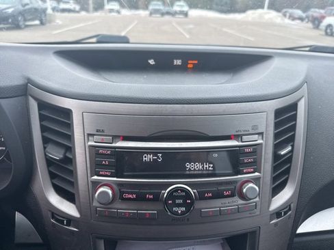 Used 2012 Subaru Outback 2.5i w/ Alloy Wheel Pkg image 7