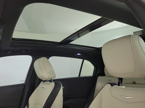 Certified 2022 Cadillac XT4 Sport FWD image 18