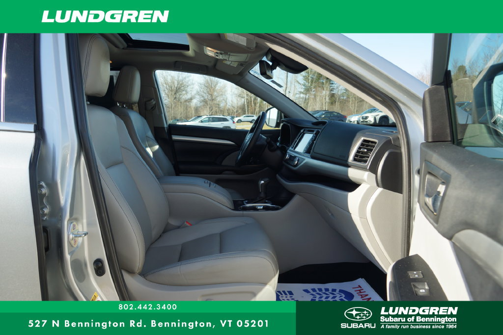 Used 2019 Toyota Highlander XLE AWD/4WD image 10