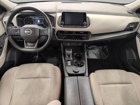 Used 2025 Nissan Rogue SV AWD/4WD image 6