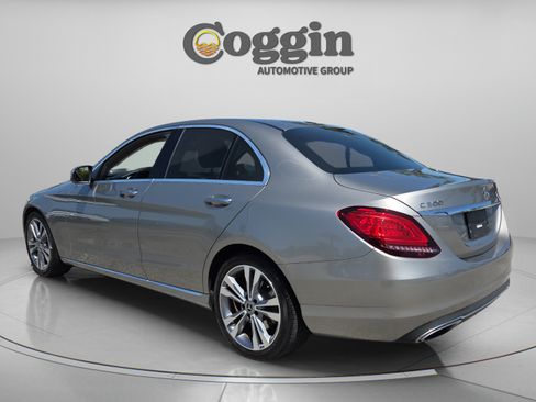 Used 2019 Mercedes-Benz C 300 Sedan image 3