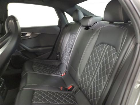Used 2023 Audi S4 Premium Plus image 11