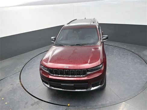 New 2025 Jeep Grand Cherokee L Limited image 10