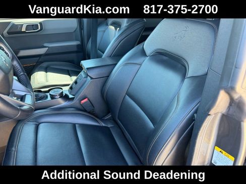 Used 2022 Ford Bronco Badlands image 13