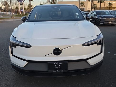 New 2026 Volvo EX30 Plus w/ Protection Package Premier image 11