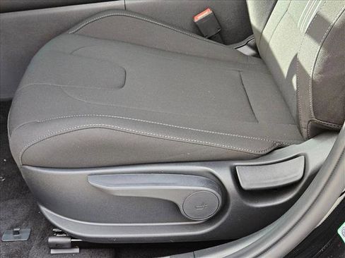 New 2026 Hyundai Elantra SEL Sport Premium FWD image 4
