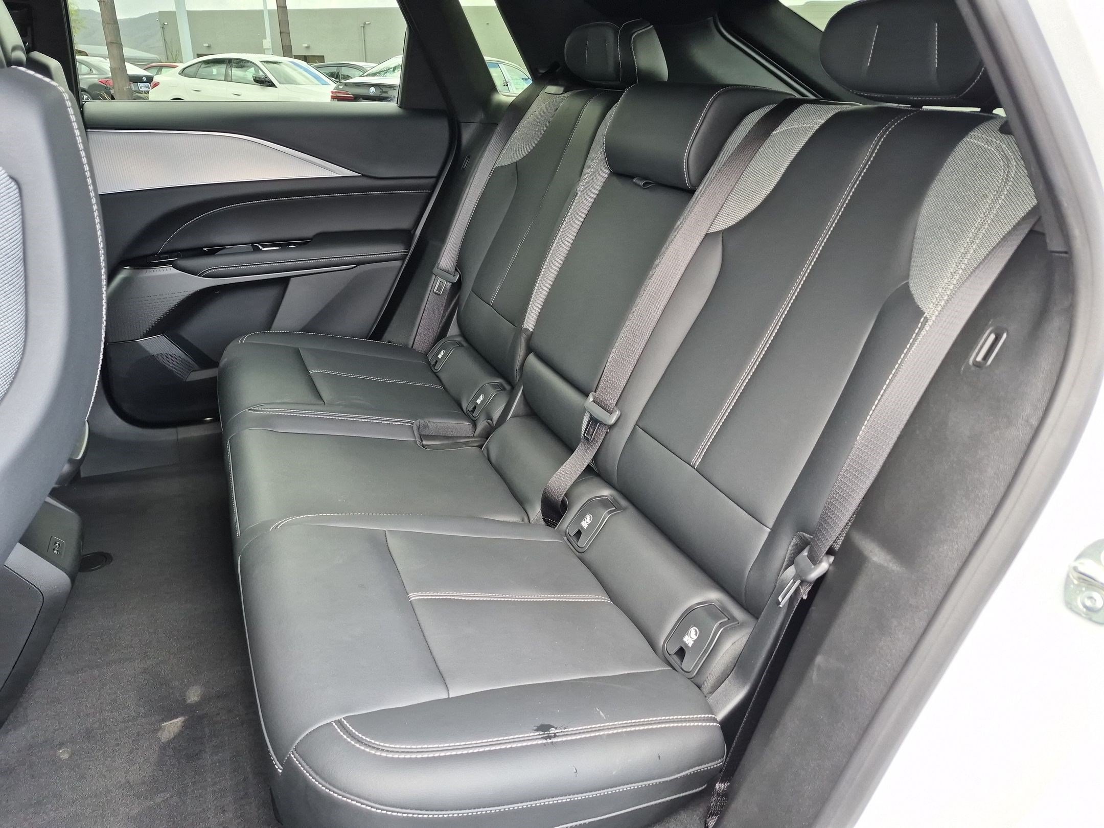 Used 2024 Cadillac Lyriq Tech w/ Driver Assist Package AWD/4WD image 30