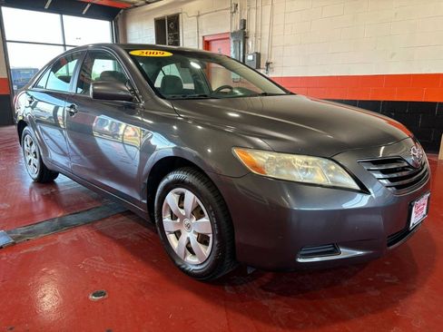 Used 2009 Toyota Camry LE image 4