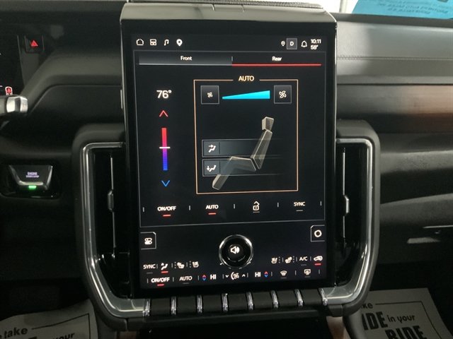 Used 2025 GMC Yukon XL Denali AWD/4WD image 45