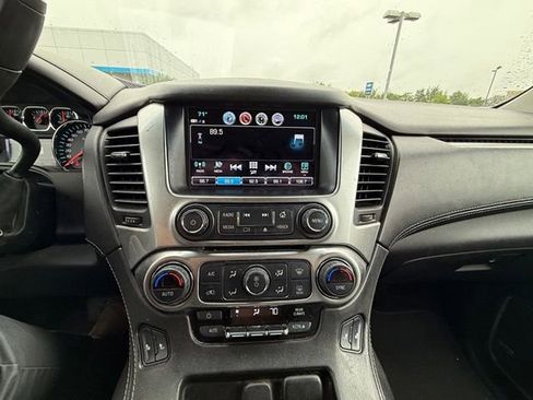 Used 2018 Chevrolet Suburban LT AWD/4WD image 11
